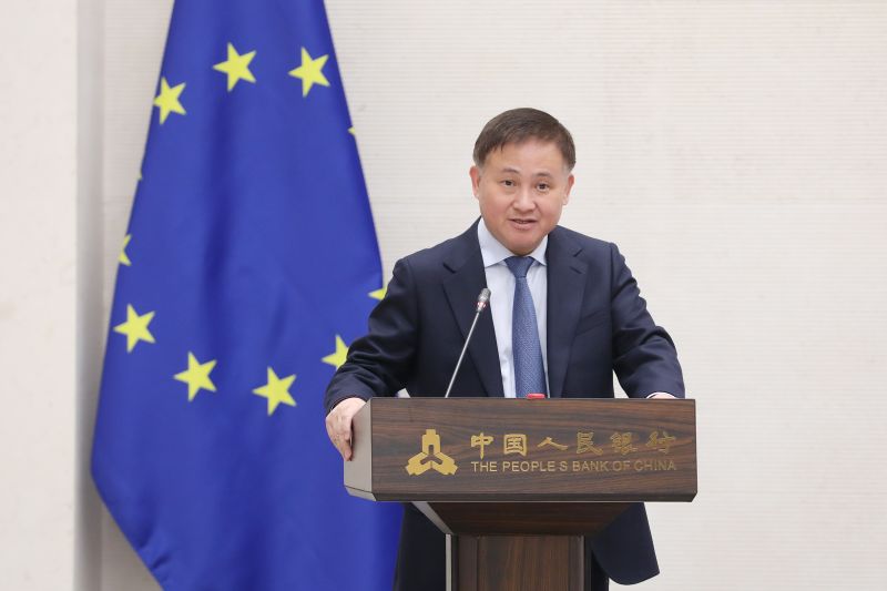中国人民银行举办专题讲座 欧洲中央银行行长拉加德作主(🍂)题演讲